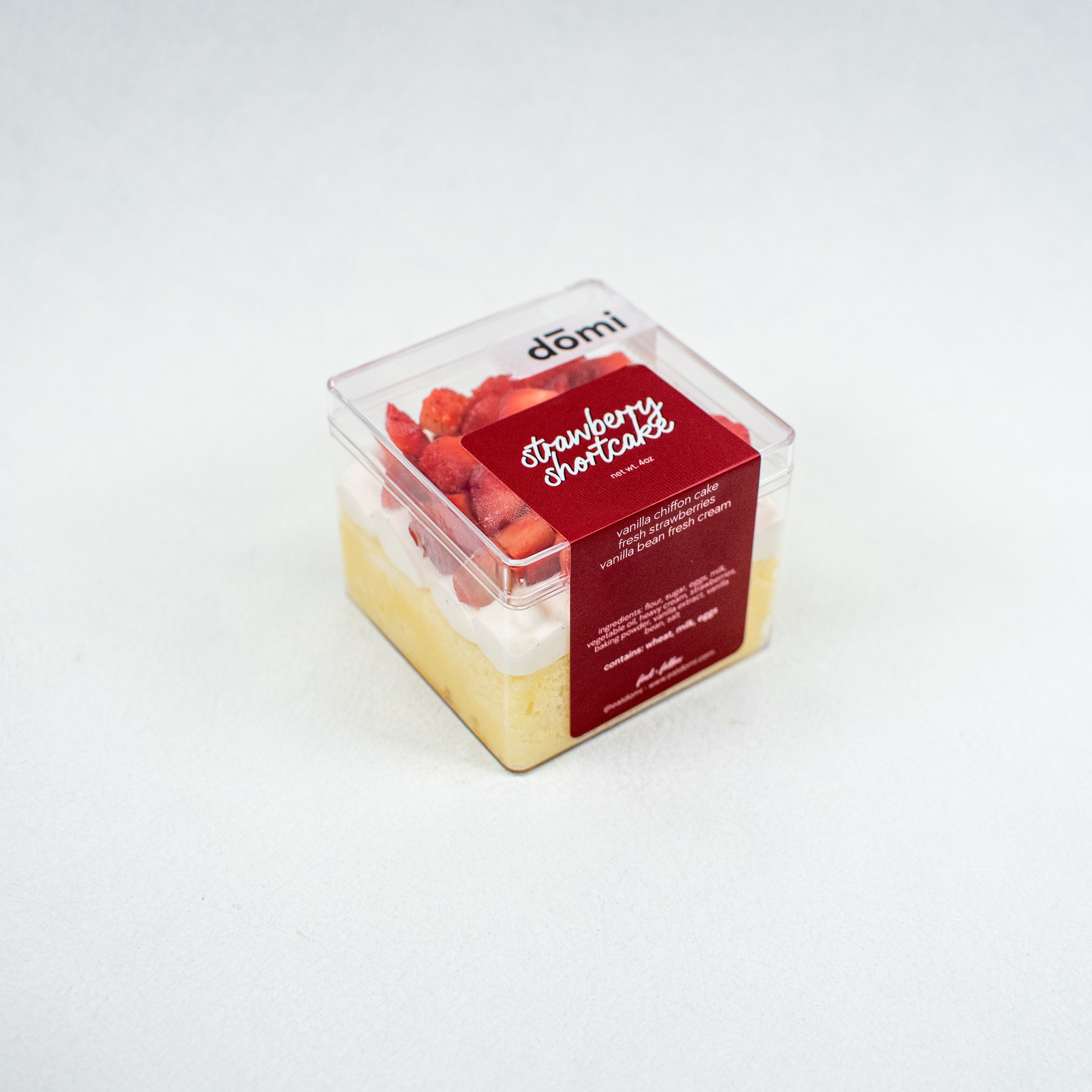 STRAWBERRY CAKE BOX – Domi