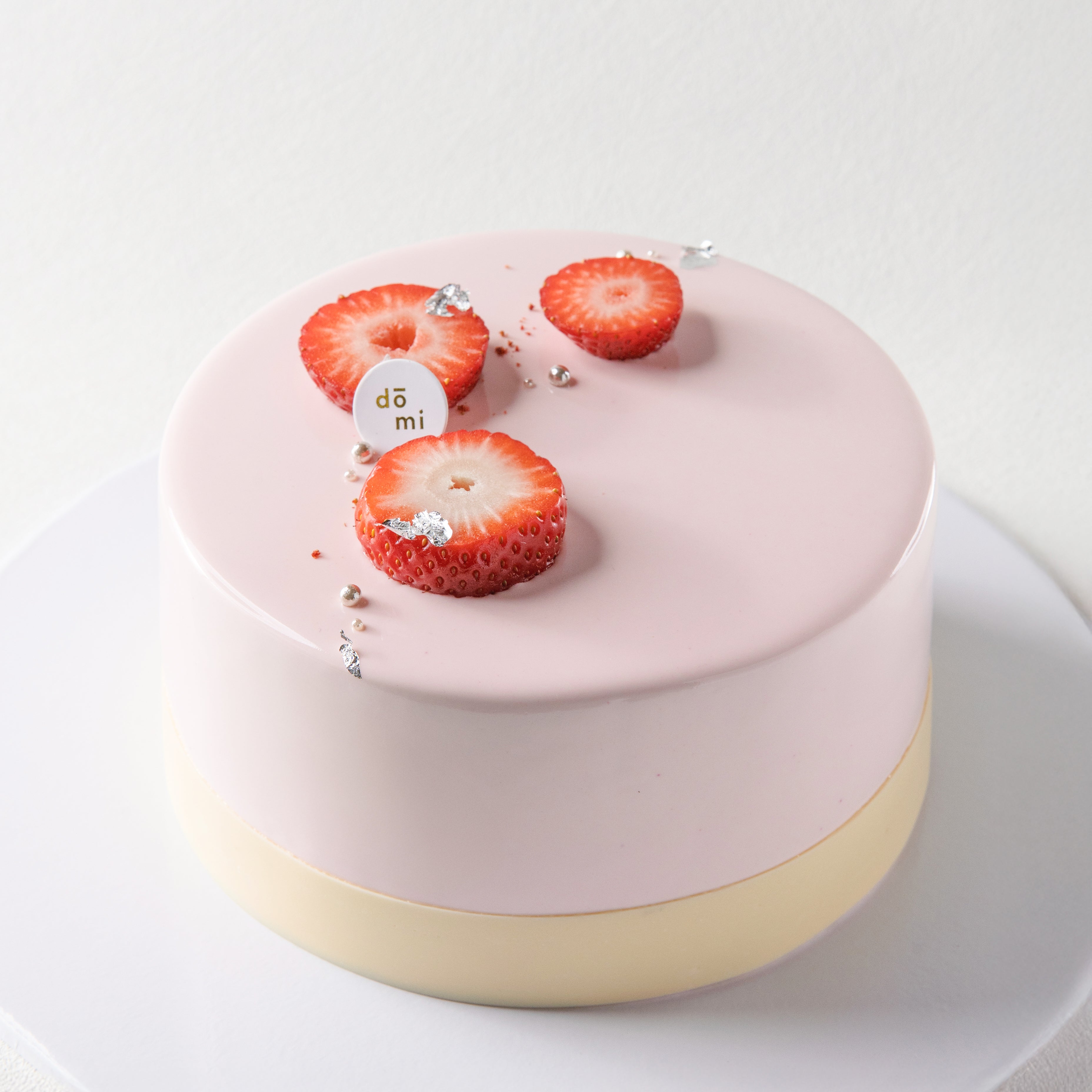 STRAWBERRY JASMINE – Domi