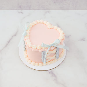 
                  
                    Load image into Gallery viewer, Cake Decorating Workshop: Mini Heart Vintage ♡
                  
                