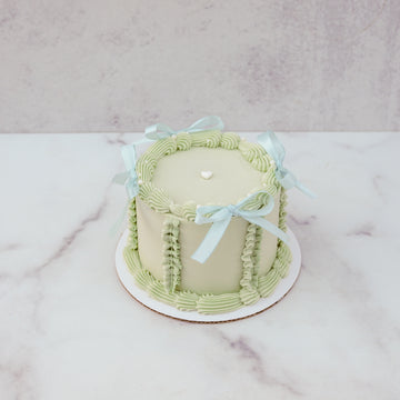 Cake Decorating Workshop: Mini Classic Vintage (10am)