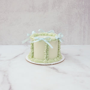 
                  
                    Load image into Gallery viewer, Cake Decorating Workshop: Mini Classic Vintage
                  
                