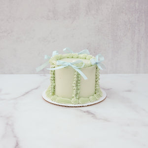 
                  
                    Load image into Gallery viewer, Cake Decorating Workshop: Mini Classic Vintage (10am)
                  
                