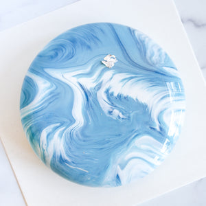 
                  
                    Load image into Gallery viewer, The Feather Brushstroke Cake
                  
                