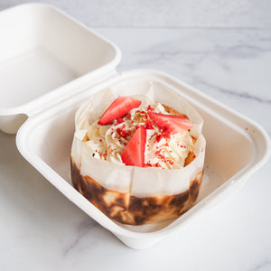 
                  
                    Load image into Gallery viewer, Mini Osmanthus Strawberry Basque Cheesecake
                  
                