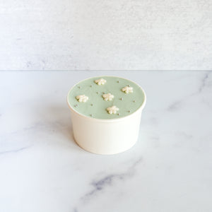 
                  
                    Load image into Gallery viewer, Mini Daisy Cake Cup
                  
                