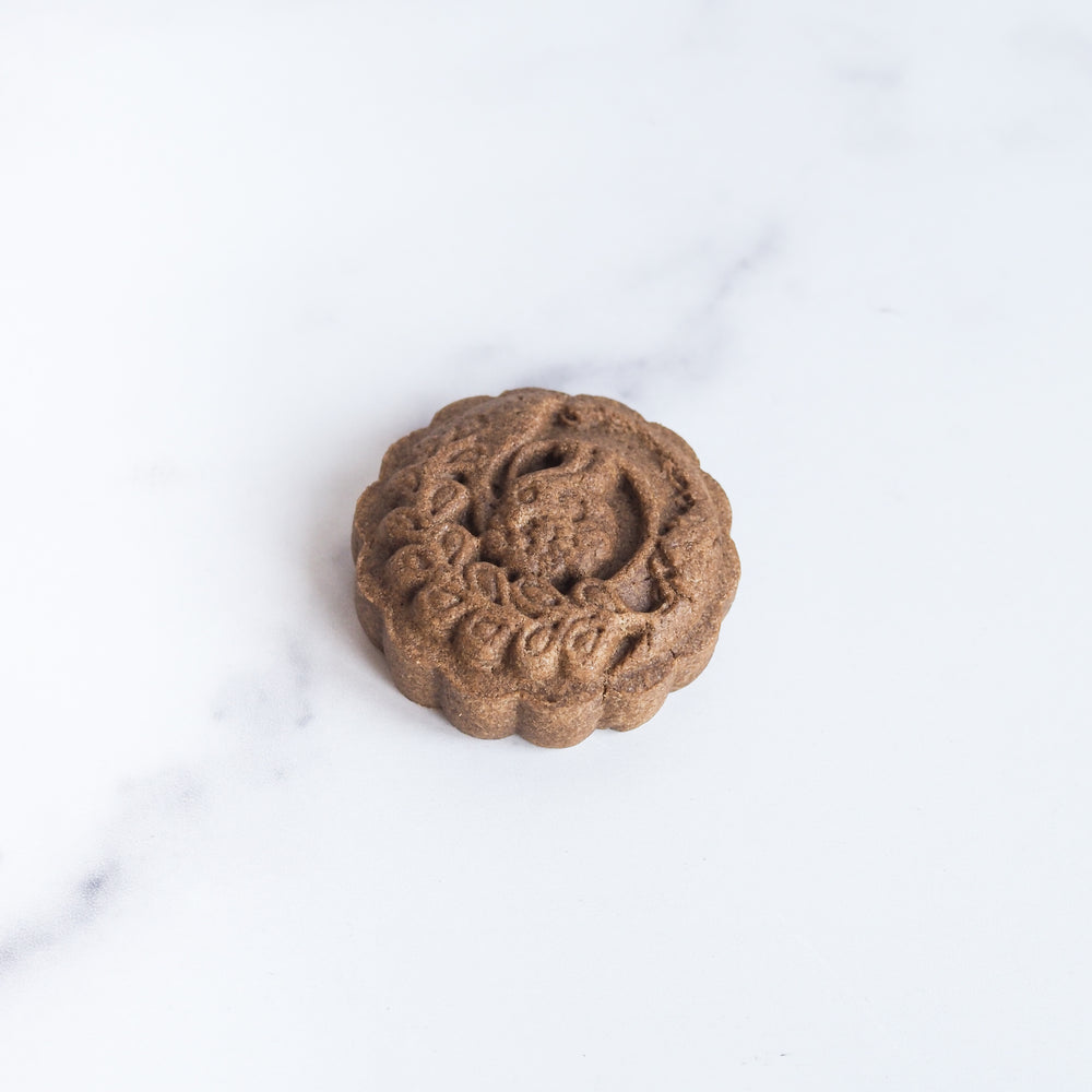 
                  
                    Load image into Gallery viewer, Miss Moon: Hojicha Moon Cookie
                  
                
